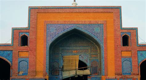 Shah Jahan Mosque A Majestic Marvel Steeped In Mughal Grandeur!