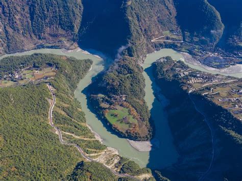 Songhuajiang River Scenic Area A Place For Picturesque Views And Serene Reflection!