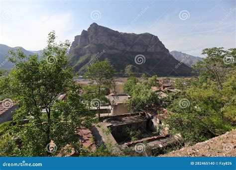  Taihang Grand Canyon:  A Spectacular Natural Wonder and Geological Marvel!