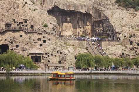 The Longmen Grottoes:  An Ancient Tapestry of Rock-Hewn Wonders and Spiritual Serenity!