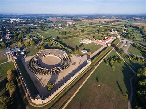 The Xanten Archaeological Park: Unearthing Ancient Roman History and Exploring Majestic Ruins!